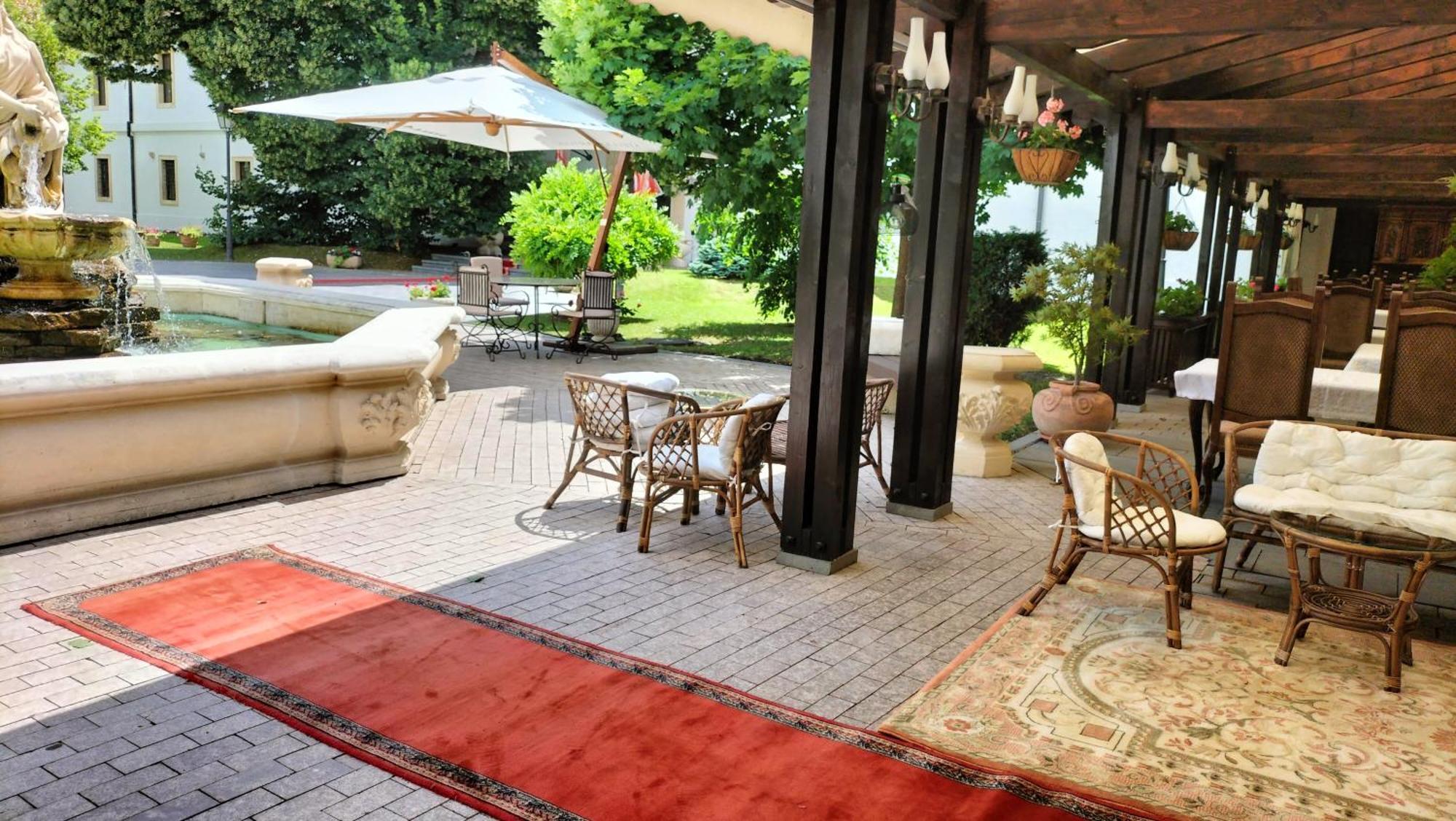 Hotel Medieval อัลบายูเลีย ภายนอก รูปภาพ