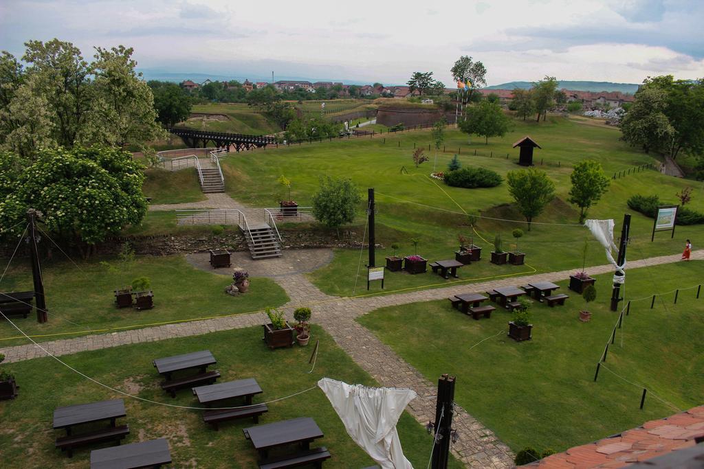 Hotel Medieval อัลบายูเลีย ภายนอก รูปภาพ