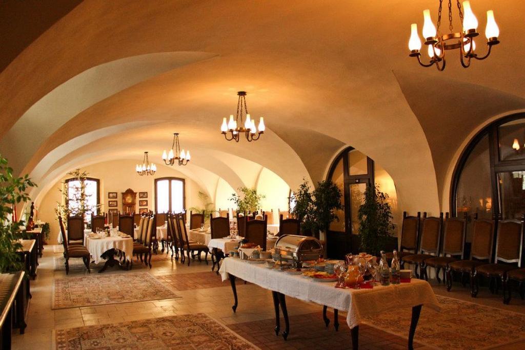 Hotel Medieval อัลบายูเลีย ภายนอก รูปภาพ